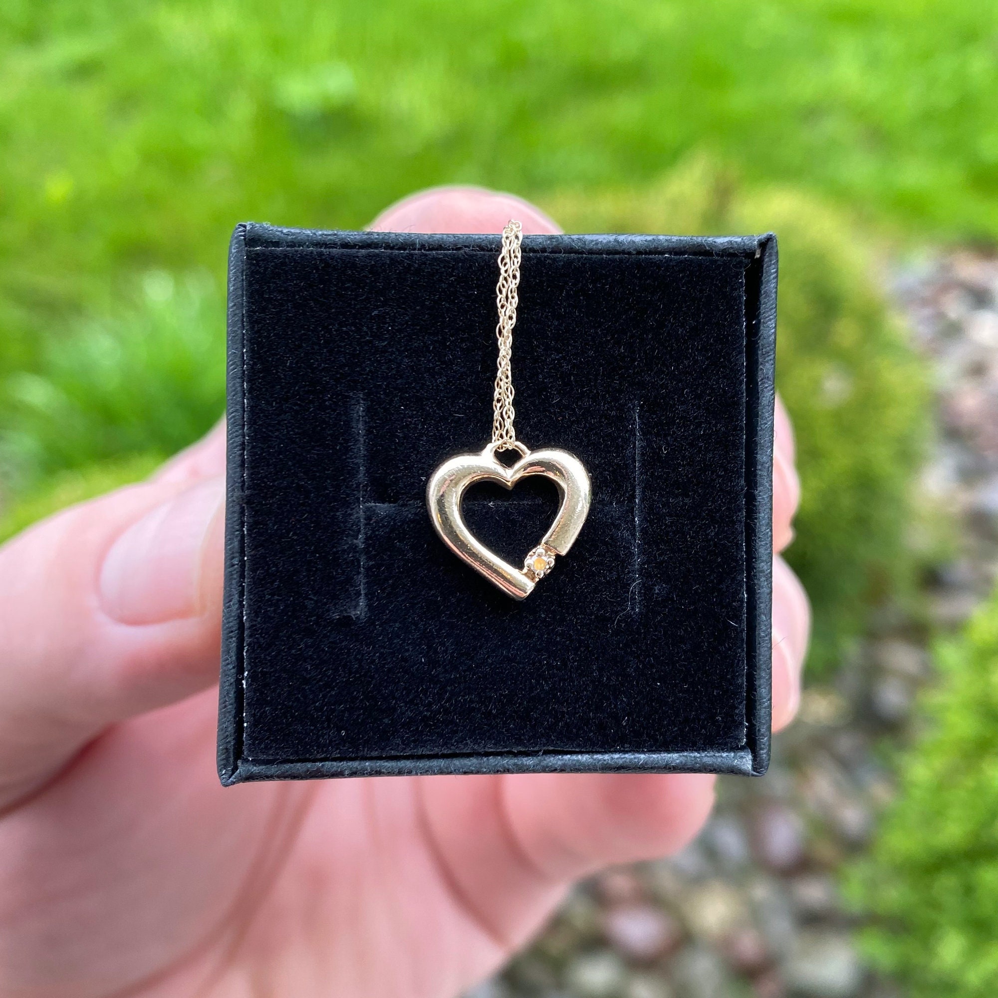 10k Solid Yellow Gold Genuine Diamond 