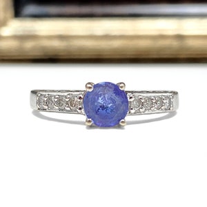 14k Solid White Gold Genuine Iolite & Diamond Estate Ring (size 7) (2.6 grams)