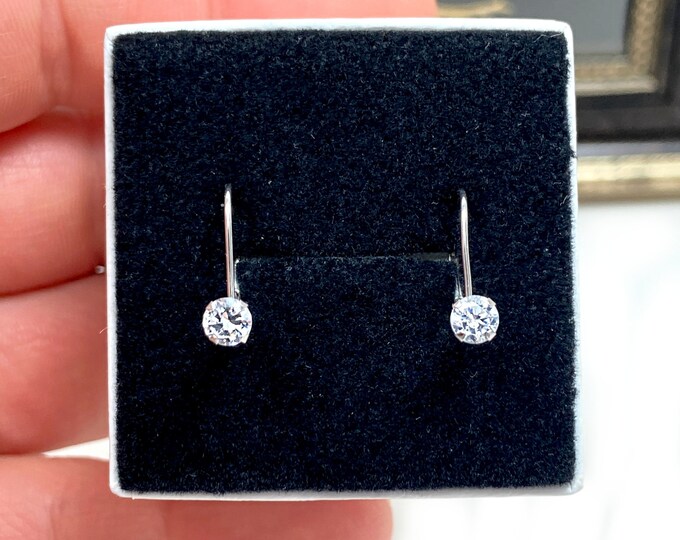10k Solid White Gold White Rhinestone Petite Lever Back Earrings (.60 ...