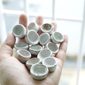 Empty speckled Ceramic Paint pans - set of 5 round pans , clay Ceramic empty watercolor pans , rustic Paint pans, artist supplies