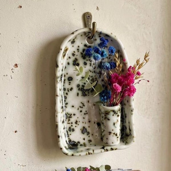 Gevlekte keramische wandvaas, 11 x 13 cm, boho altaardecoratie, rustieke handgemaakte plantenbak