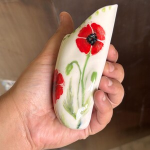Wazon ścienny ceramiczny z ręcznie malowanym czerwonym makiem – rustykalny wazon kieszonkowy Pinterest, doniczka na suszone kwiaty (12 cm) zdjęcie 9