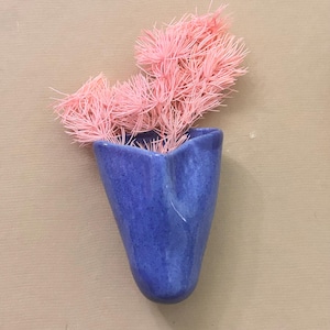 ceramic fridge magnet budvase by Mytinyjournal