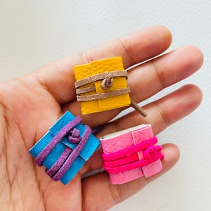 Diario pequeño de 2 x 2 cm, diario de artista en miniatura, diario hecho a mano, mini cuaderno de bocetos de acuarela, regalo de artista, mini libro, diario de casa de muñecas