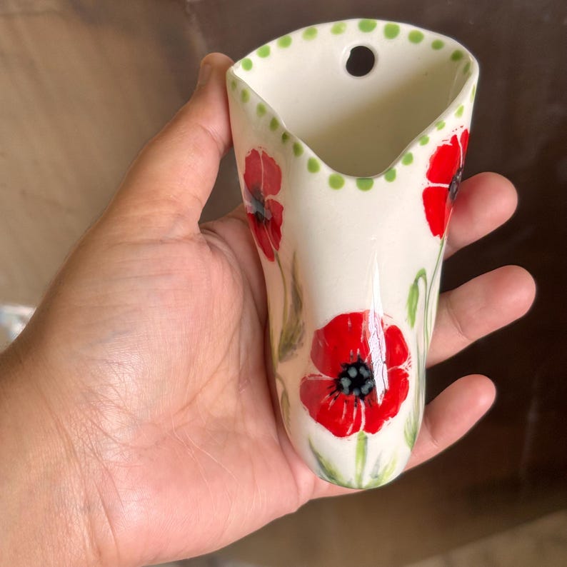 Wazon ścienny ceramiczny z ręcznie malowanym czerwonym makiem – rustykalny wazon kieszonkowy Pinterest, doniczka na suszone kwiaty (12 cm) zdjęcie 5
