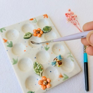 12 wells . leaf and flower impressions ceramic palette - handmade ceramic watercolor palette - Artist gift - ceramic paint palette