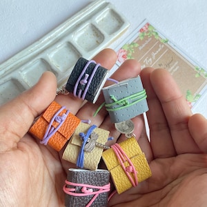 Diario pequeño de 2 x 2 cm, diario de artista, diario hecho a mano, mini cuaderno de bocetos de acuarela, diario de bolsillo, el diario de arte más pequeño, regalo de arte para ella