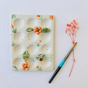 Organic leaf - flower ceramic palette - 12 wells handmade watercolor palette - Artist gift, Cute palette