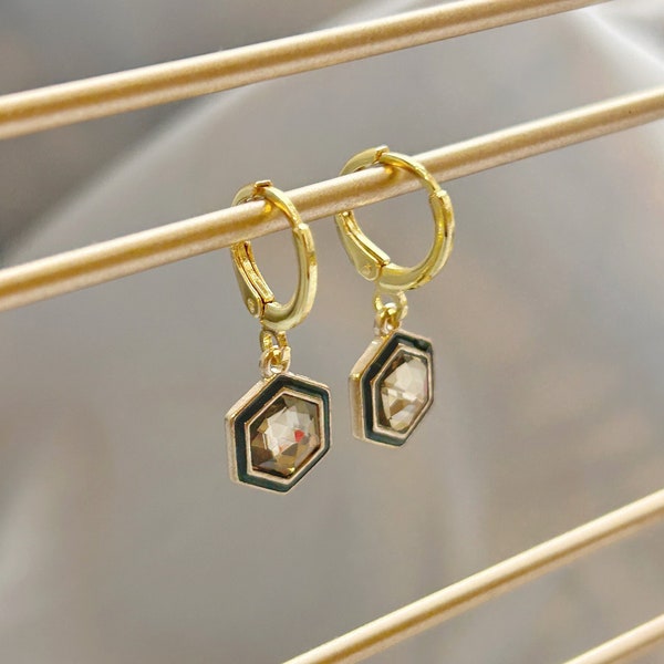 Black & Gold Earrings, Black Art Deco Earrings, Hexagon Earrings, Gift for her, Cute Small Earrings, Eras Earrings, Black Earrings