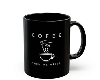 Primero el café, luego escribimos la taza negra.