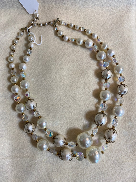 Vintage Pearl & crystal necklace with delicate ant