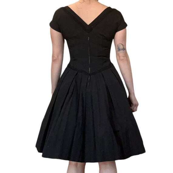 VTG '50s New Look Fit & Flare Full Skirt Black Co… - image 3