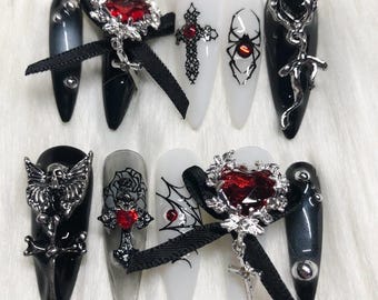 Goth Press On Nails with Spider Charms, Halloween Costume