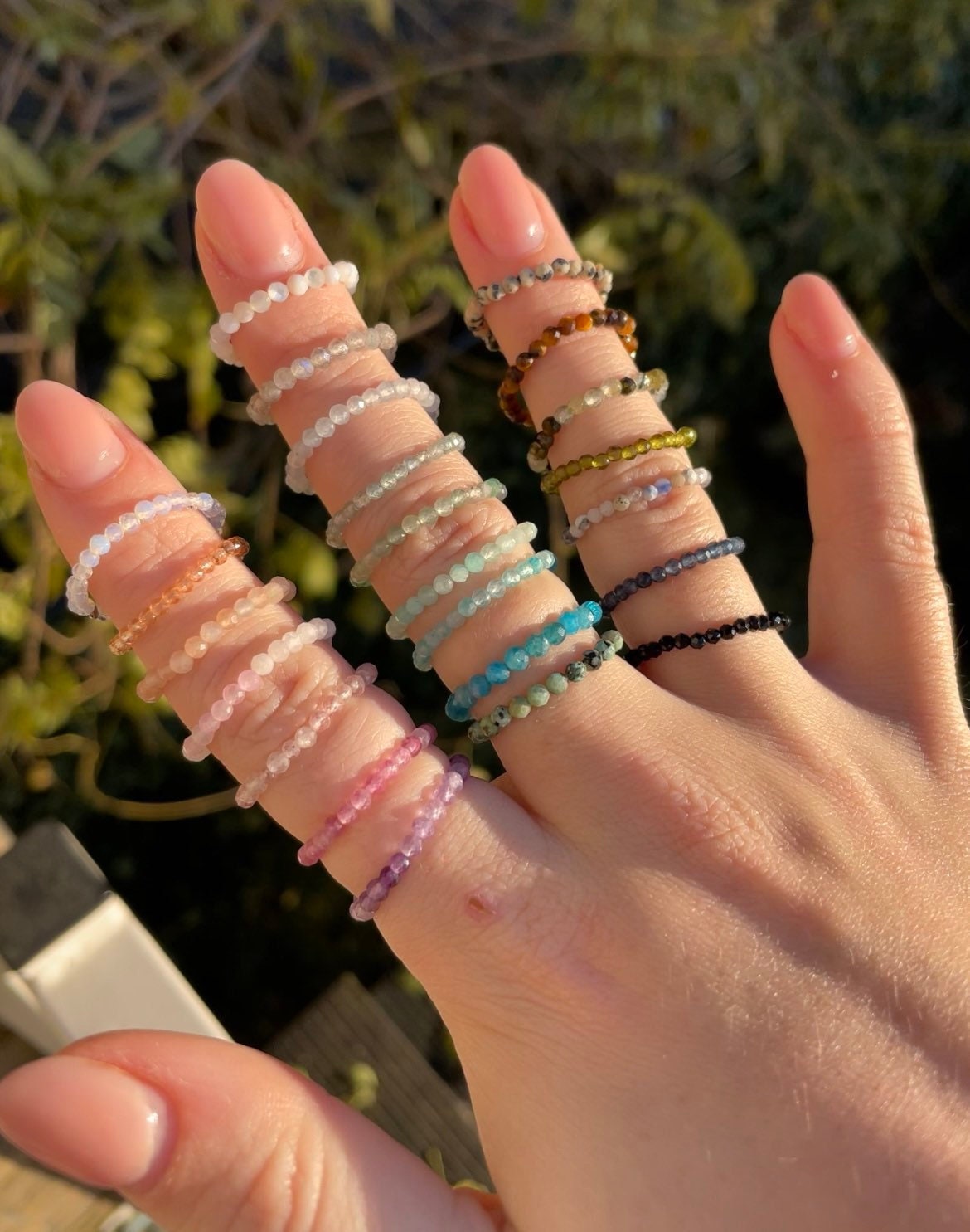 Enorme anello con pietra naturale avana e perline - Gioielli - Anel