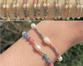 Pulsera de flores + Pulsera de perlas de agua dulce con cuentas | Conjunto de pulseras | Pulseras de colores | Ajustable | Acero inoxidable
