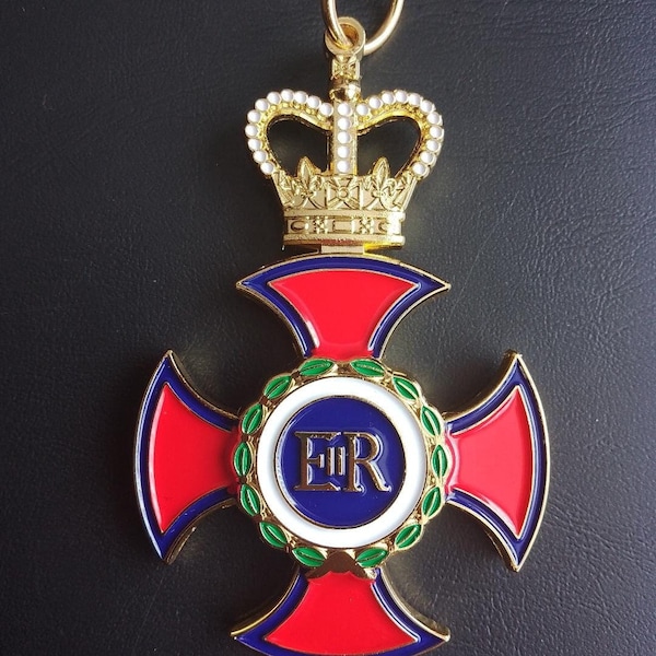 British ROYAL ORDER Of Merit Replica Medal Elizabeth II Version - Superior quality