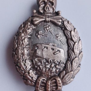 RÉPLICA DE LA INSIGNIA DE ASALTO DE TANQUE ALEMANA DE LA PRIMERA GUERRA MUNDIAL