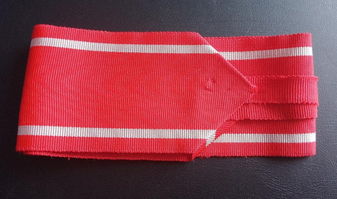 REPLICA ROYAL THEATRICAL Red and White Neck Ribbon - Etsy