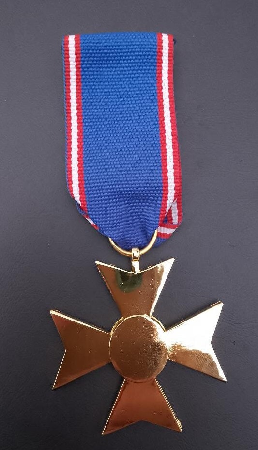 British ROYAL VICTORIAN ORDER Replica Royal Medal Superior