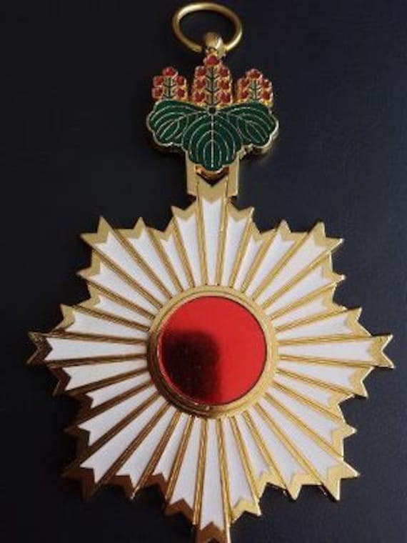 JAPANESE Order of the Rising Sun REPLICA Grand Cross Sash Badge