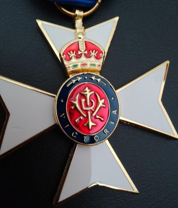British ROYAL VICTORIAN ORDER Replica Royal Medal Superior