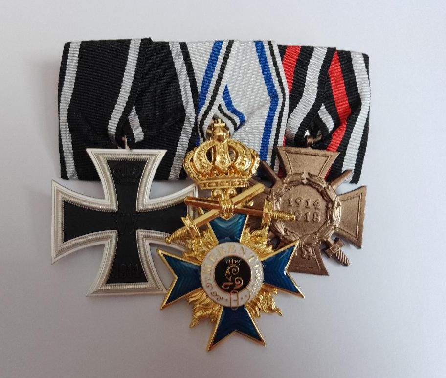 【レプリカ】バイエルン王国 武功十字章 3等 剣・王冠付 ドイツ 勲章 WWI レプリカ】バイエルン王国 武功十字章 3等 剣・王冠付 ドイツ 勲章 WWI