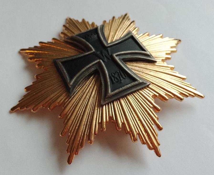 1914-1918 Pin WW1 German Hindenburg Cross With Swords Military Medal Badge
