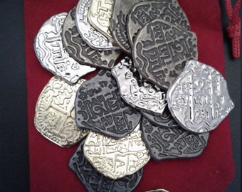 海賊の宝貨幣：スペインのダブロン貨幣 LARP アクセサリー（16 個）