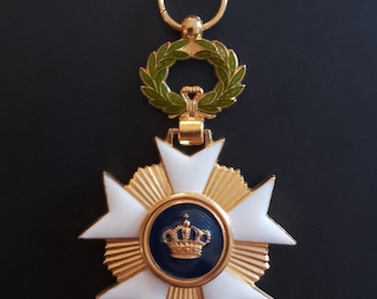 22枚のヴィンテージ騎士勲章と功労勲章の画像 | デジタル画像