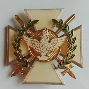 RÉPLICA DE LA INSIGNIA DE LA CRUZ DE GUERRA ALEMANA GUILLERMO ERNST DE 1915 - Descolorida