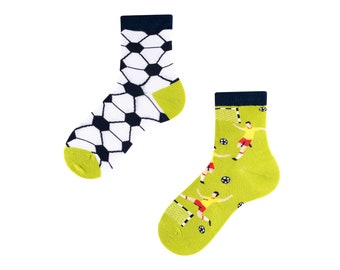 Coole Fußball Socken für Kids| cool mix and match football socks for kids| witzige Socken für Jungs| witzige Socken für Mädchen| TODOSOCKS