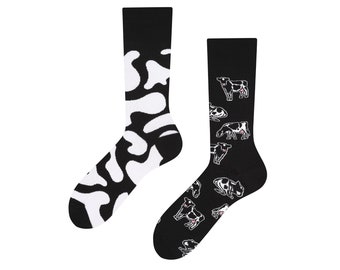 Funny cow socks | wow cow socks | Cow brings luck | funny socks | cute socks | holy cow| Gift for Cow Farmers| TODOSOCKS
