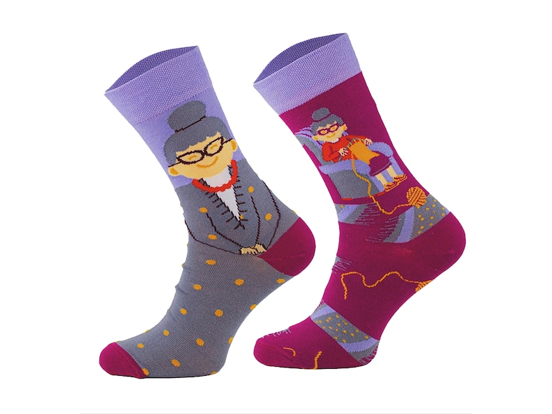 Coole Socken für Oma Geschenk für Großmutter Geschenk für Oma Ostergeschenk Oma Geburtstagsgeschenk Oma Socken für Oma Bild 1