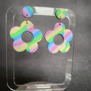 Pastel Rainbow Striped Daisy stud earrings
