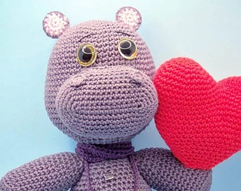 Gehäkeltes Flusspferd Fjodor (30 cm) – Amigurumi aus Baumwolle – Handgemachtes Geschenk