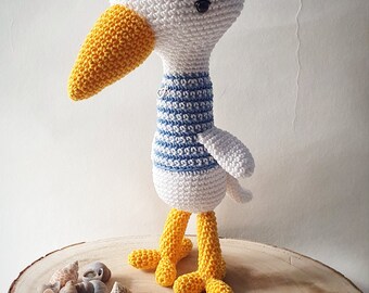 Magnus, the Seagull - your charming companion for maritime experiences!