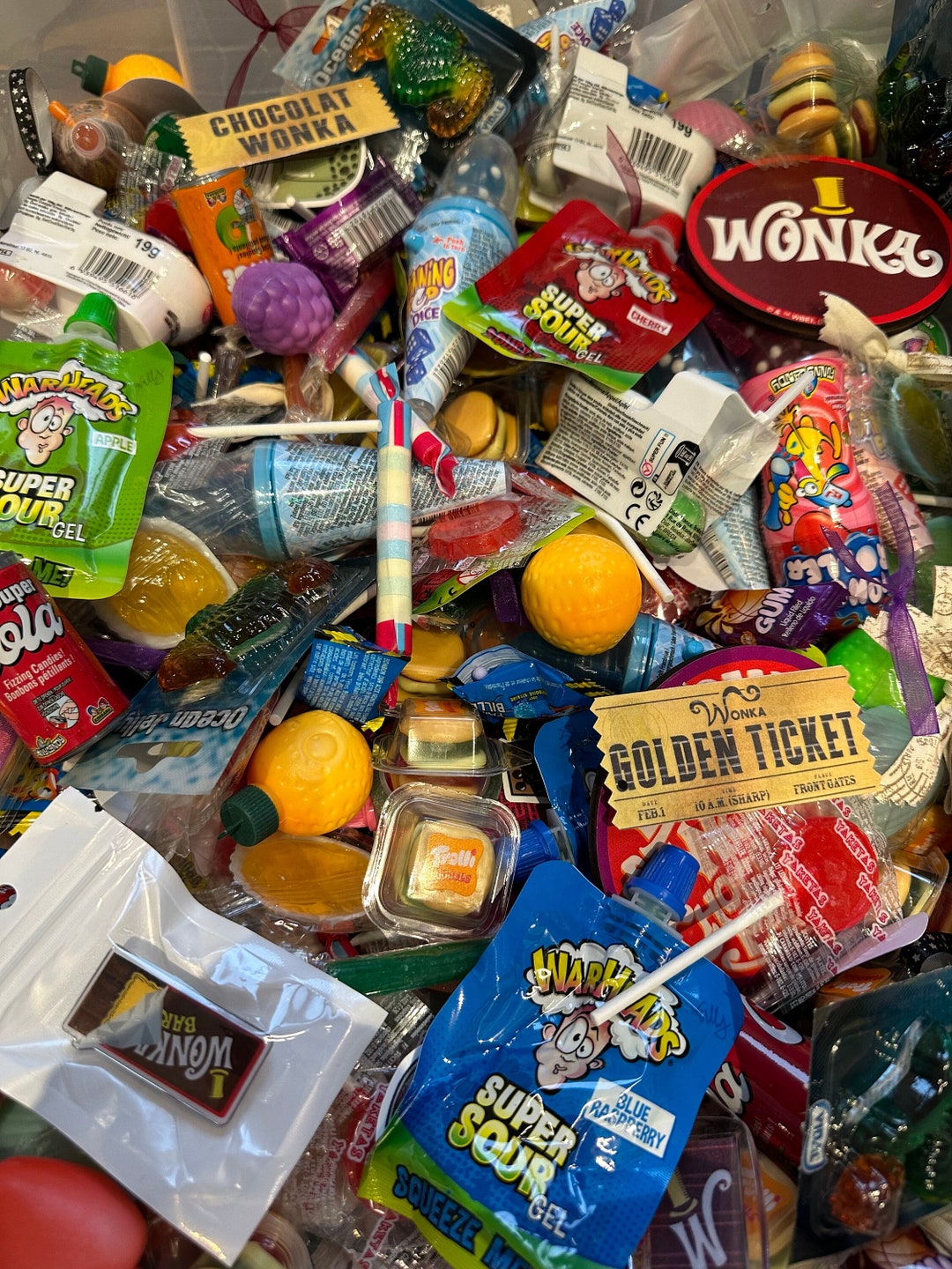 Lucky Scoop Candy With Wonka Goodies Mystery Lot of Candies, Goodies