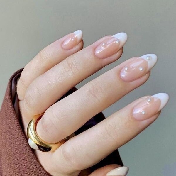 French Pearl almendra ataúd redondo Nail Tips Press on/ Falsas uñas acrílicas presionan en la extensión/ Hecho a mano/Regalo del día de la madre