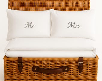 Personalised Wedding Hamper: Custom 100% Cotton Bedding Set w/ Names – Duvet Cover, Fitted & Flat Sheet, 4 Pillowcases. All sizes.