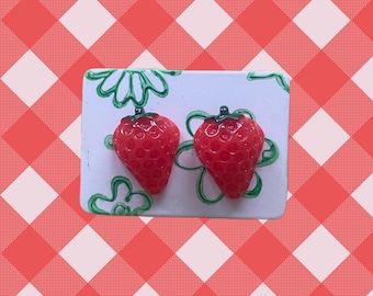 Strawberry Stud || Cute Strawberry Pushback Stud Earrings