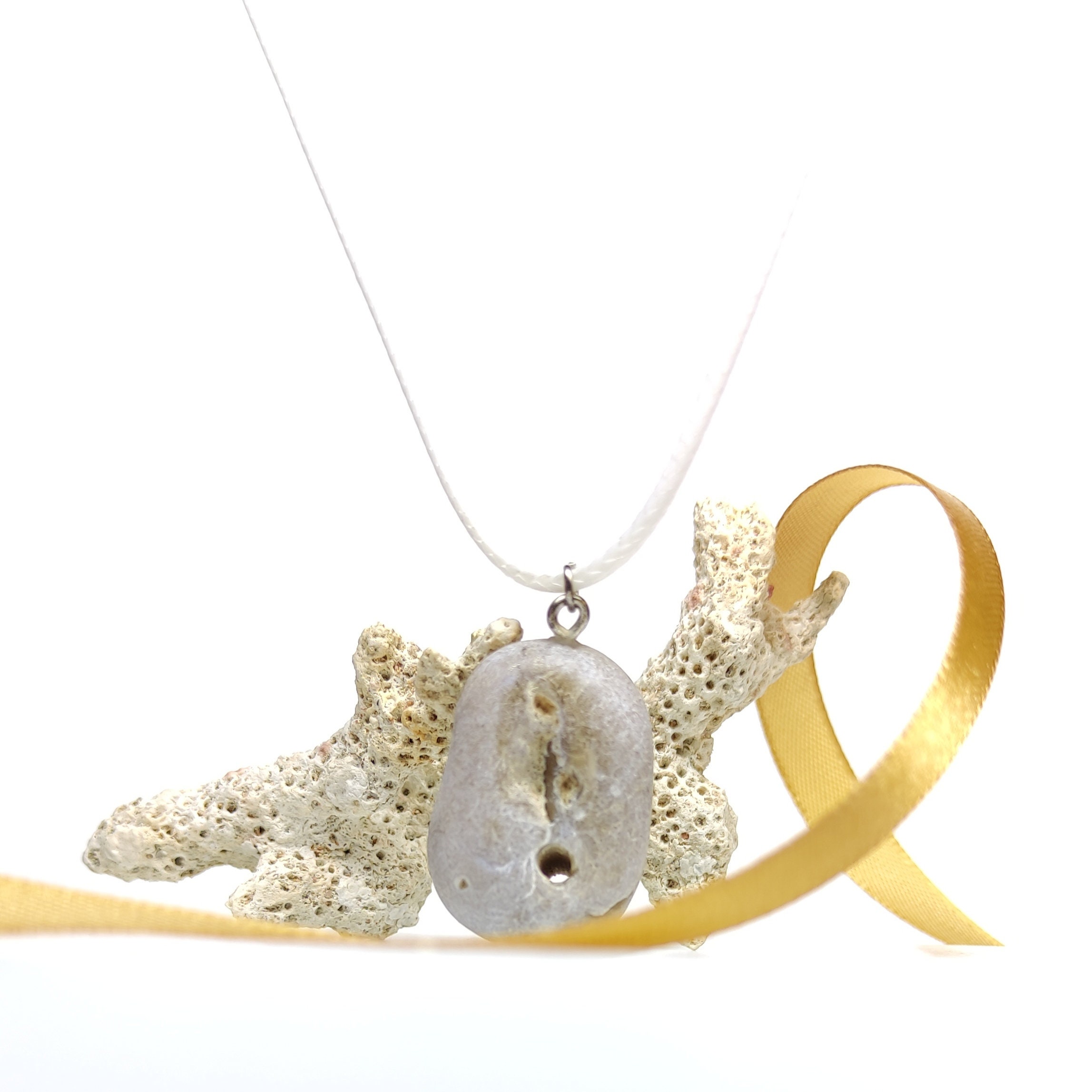 Pendentif avec Pierre de Hag, Sorcière, Un Trou, Talisman Chance, Le Pendentif A Subi Le Rituel Remp