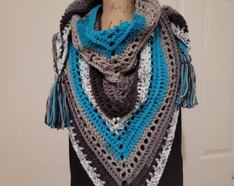 Wild Oleander Shawl (blue, black  gray, and white) this is a modified Wild Oleander Hooded Scarf. Pattern by Wickedly Handamde