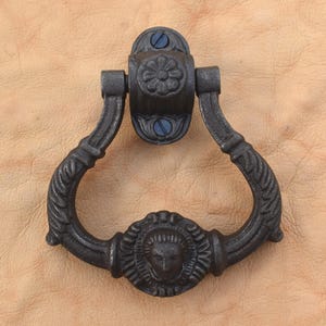 Vintage Type Cast Iron Victorian Face Shape Door Knocker Handle Pull Drop Ring Home Decor