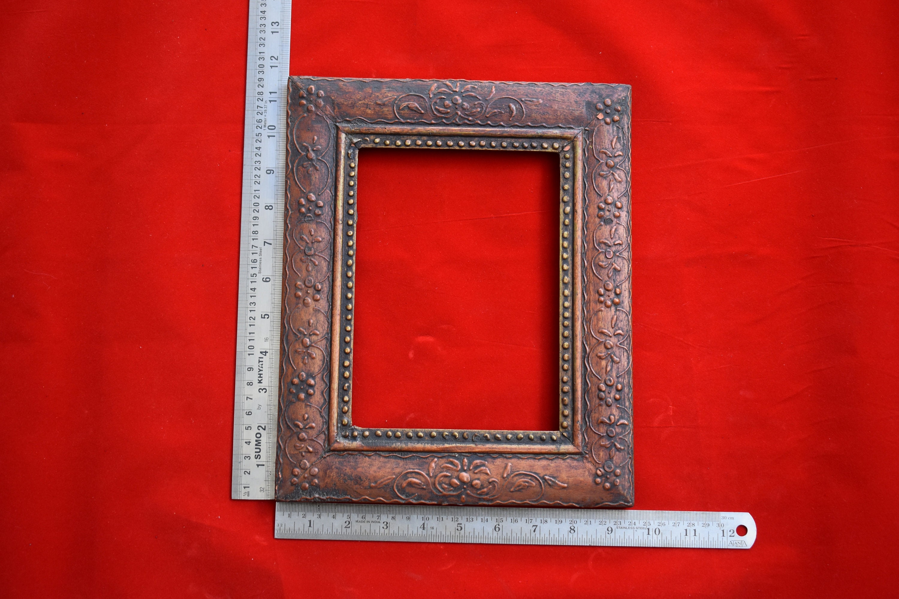 Antique Old Style Photo Frame Vintage Wood Hand Carved Picture Photo