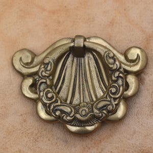 Vintage Brass floral shape door gate Drawer Knob pull drop handle knocker Kitchen Hardware Rustic