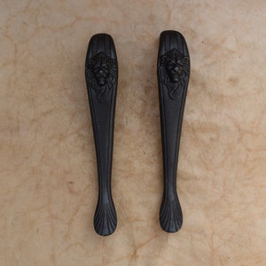 Cast iron door gate large handle vintage Lion Face pull handle Home Decor 2 pcs