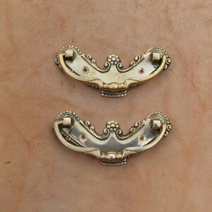 Tiradores de puerta y cajón de latón vintage con diseño floral, pomos para cocina, 2 unidades.