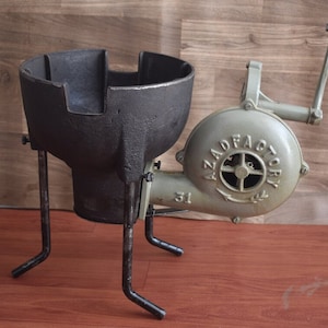 Vintage Style Coal Forge Furnace Blacksmith's Forge with Hand Blower for Knife Making Blacksmithing Forging Tools Equipment