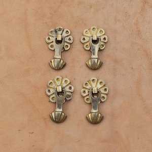 Tiradores de latón estilo vintage para puertas y cajones, pomos colgantes para armarios de cocina, 4 piezas