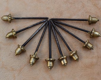 Clavos de latón vintage hechos a mano para puertas, portones y muebles, 10 unidades